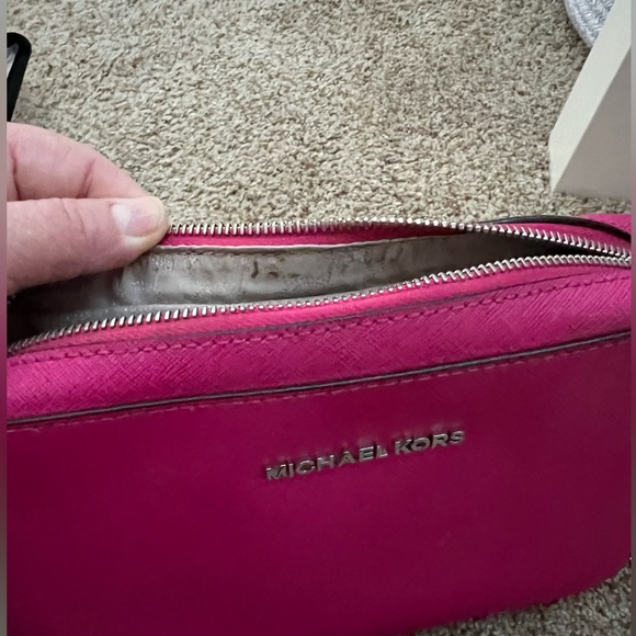 Hot pink Michael Kors crossbody purse with silver detailing - Picture 3 of 11